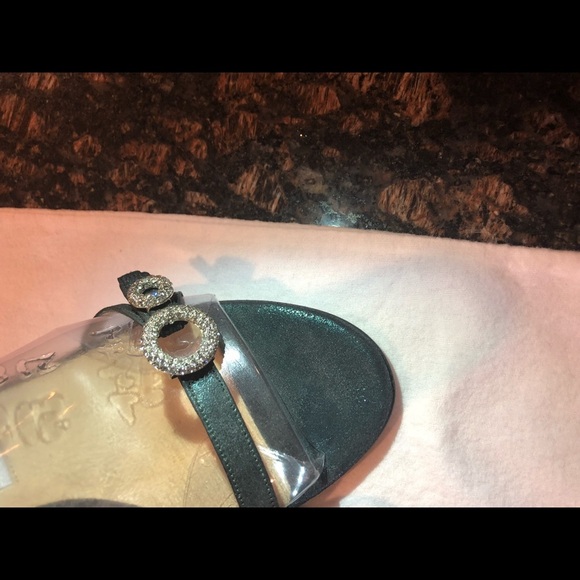 Vintage LIKE NEW Jimmy Choo Pumps - Picture 5 of 8